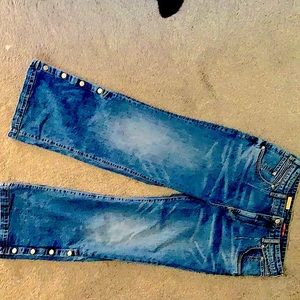 PILCRO BLUE JEANS WITH SNAPS ON FLARES!!!